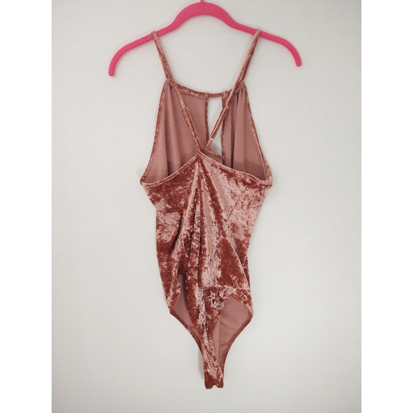 Forever 21+ | Crushed Velvet Bodysuit Blush Pink | Size 3X - Picture 3 of 6